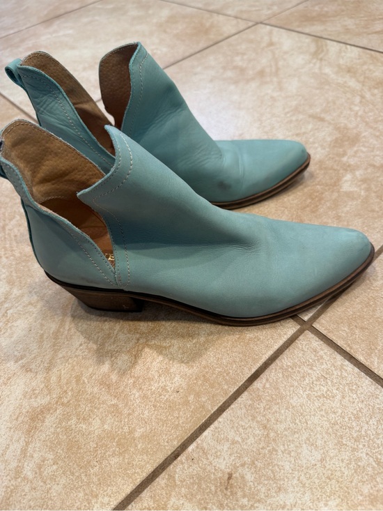 Overland Shoes - Women's Teal Leather Cutout Ankle Booties Sz EU 37 some scuffs